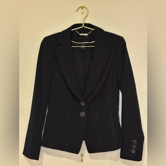 White House Black Market Jackets & Blazers - White House Black Market Women’s Blazer - Size 0